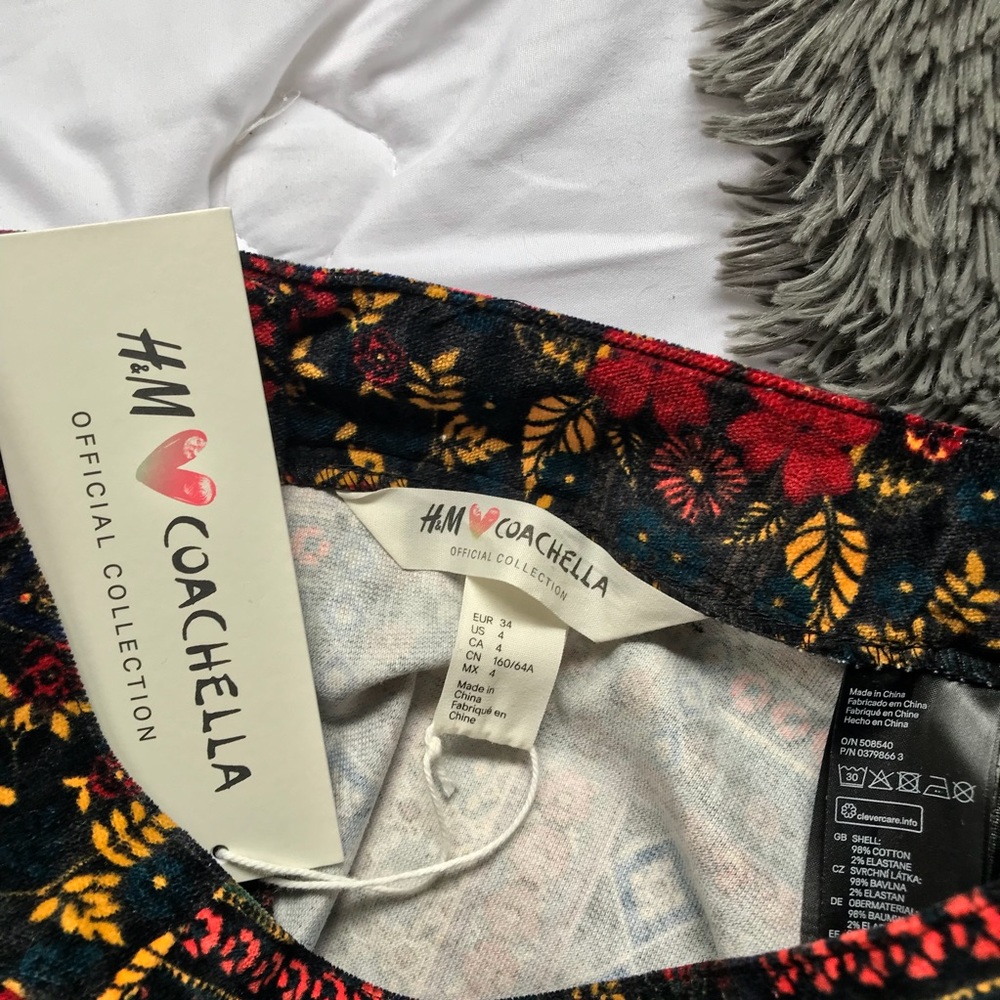 🌟H&M COACHELLA PATTERN SKIRT BRAND NEW🌟 🎊HP🎊 - Picture 4 of 5